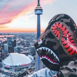 Meet your Posher, Simon